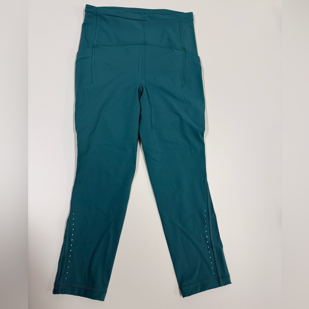 Lululemon Swift Speed High-Rise Crop 21” in Teal Lagoon, Size 4